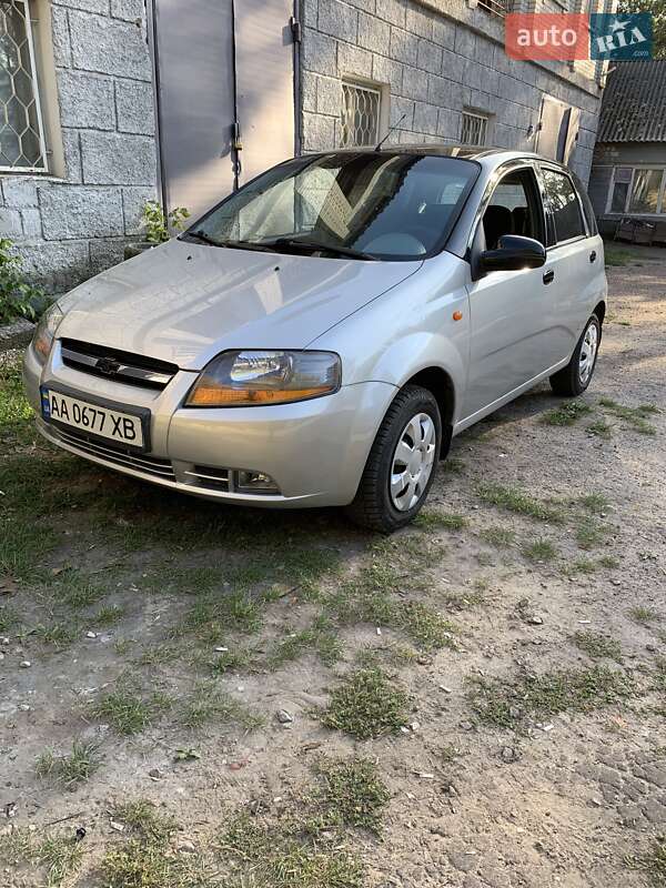 Хэтчбек Chevrolet Aveo 2005 в Василькове