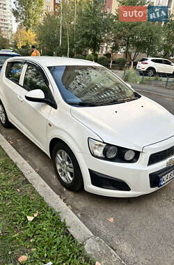 Хэтчбек Chevrolet Aveo 2012 в 