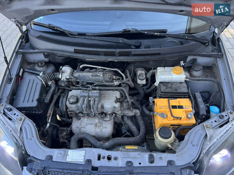 Седан Chevrolet Aveo 2008 в Звягелі