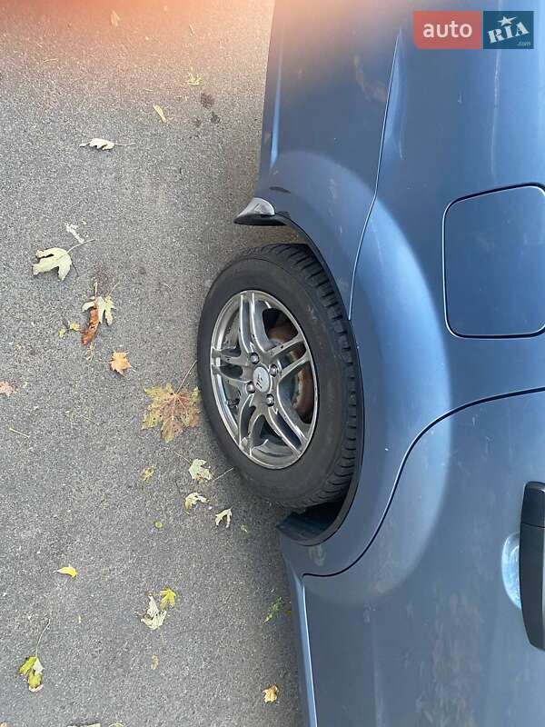 Седан Chevrolet Aveo 2006 в Києві