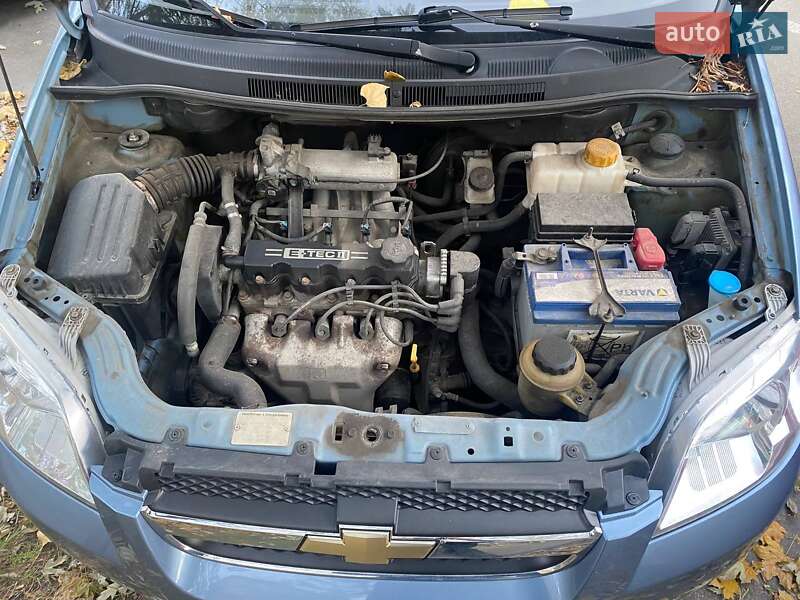 Седан Chevrolet Aveo 2006 в Києві