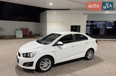 Седан Chevrolet Aveo 2012 в Киеве