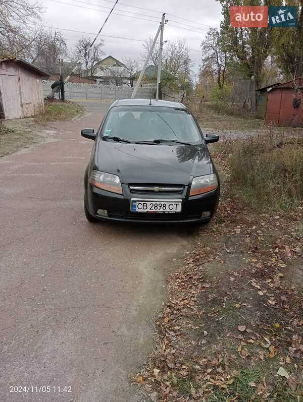 Хэтчбек Chevrolet Aveo 2006 в 