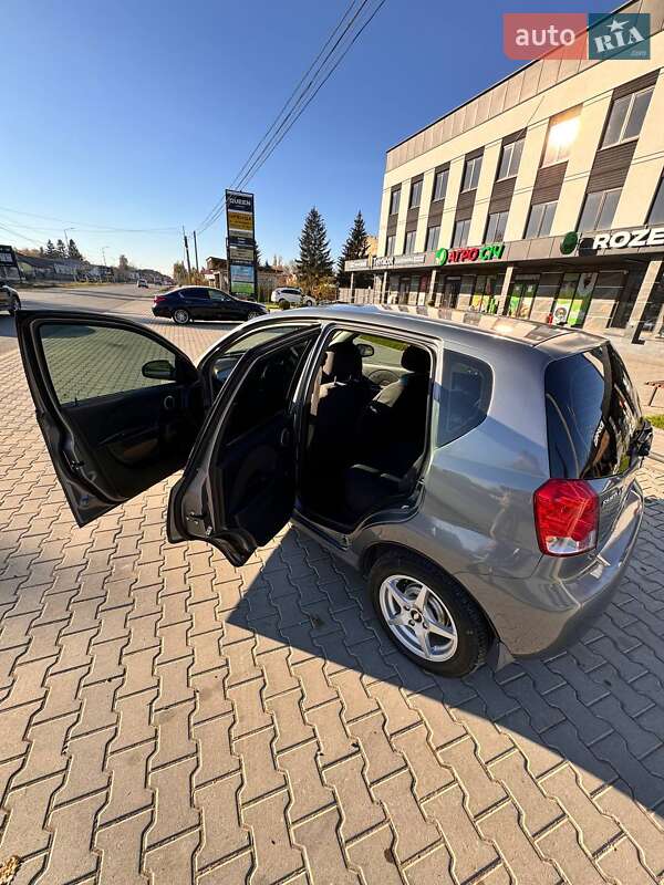 Хетчбек Chevrolet Aveo 2007 в Виноградові