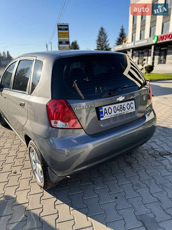 Хетчбек Chevrolet Aveo 2007 в Виноградові