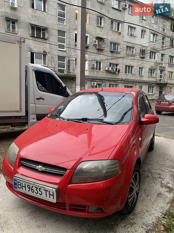 Хэтчбек Chevrolet Aveo 2006 в 