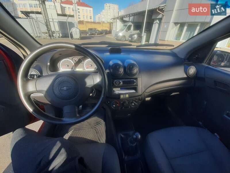Седан Chevrolet Aveo 2006 в Києві