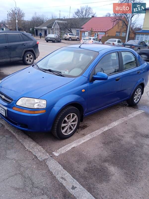 Седан Chevrolet Aveo 2004 в Андрушевке