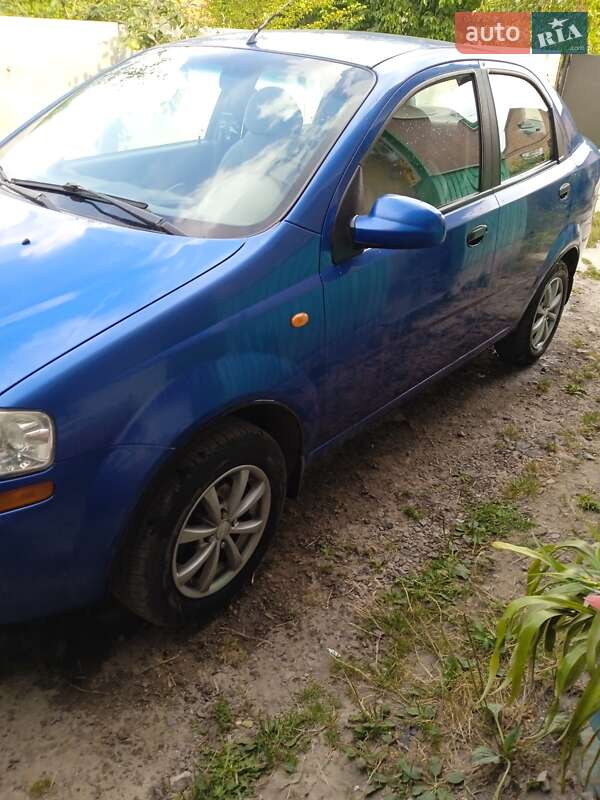 Седан Chevrolet Aveo 2004 в Андрушевке