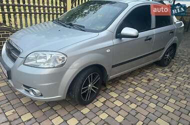 Седан Chevrolet Aveo 2006 в Иванкове