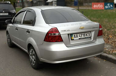 Седан Chevrolet Aveo 2011 в 