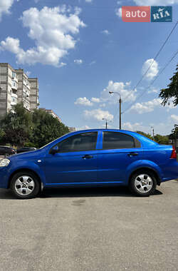 Седан Chevrolet Aveo 2011 в Киеве