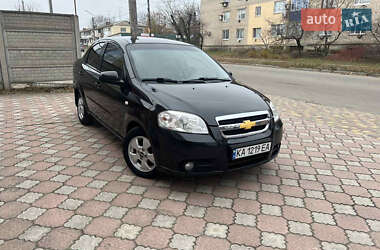 Седан Chevrolet Aveo 2010 в Кривом Роге