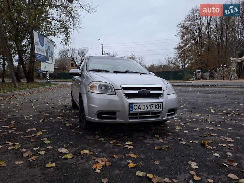 Седан Chevrolet Aveo 2006 в Умани