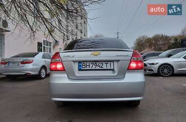 Седан Chevrolet Aveo 2011 в Одессе