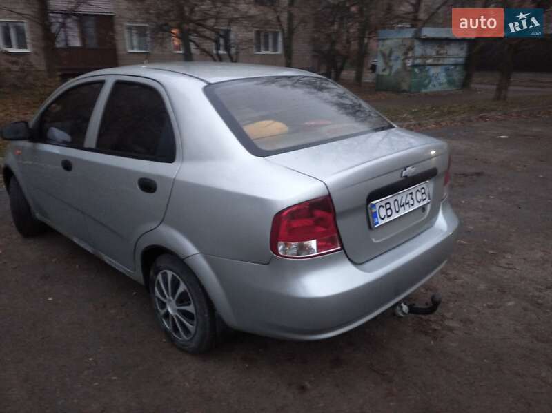Седан Chevrolet Aveo 2005 в Прилуках