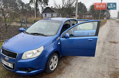 Хетчбек Chevrolet Aveo 2009 в 