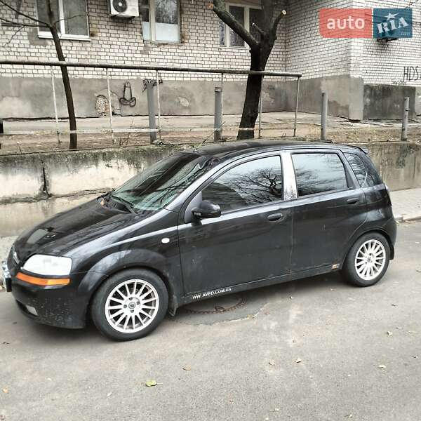 Хэтчбек Chevrolet Aveo 2005 в Днепре