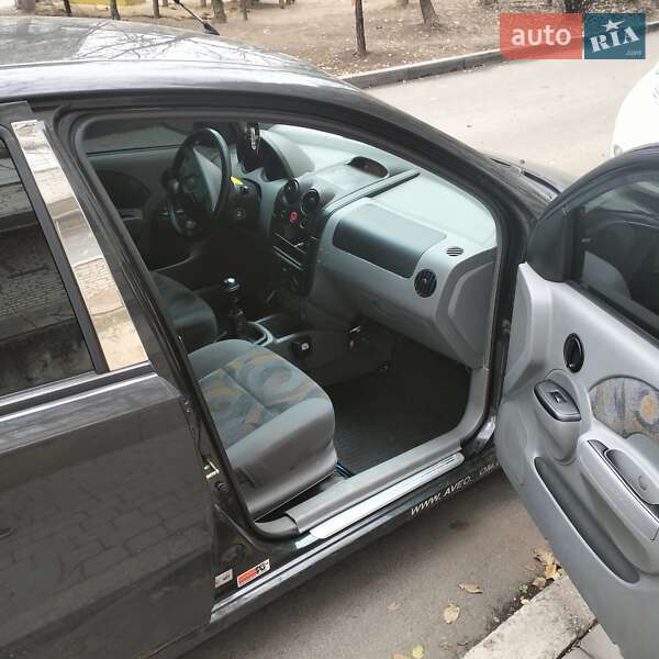 Хэтчбек Chevrolet Aveo 2005 в Днепре