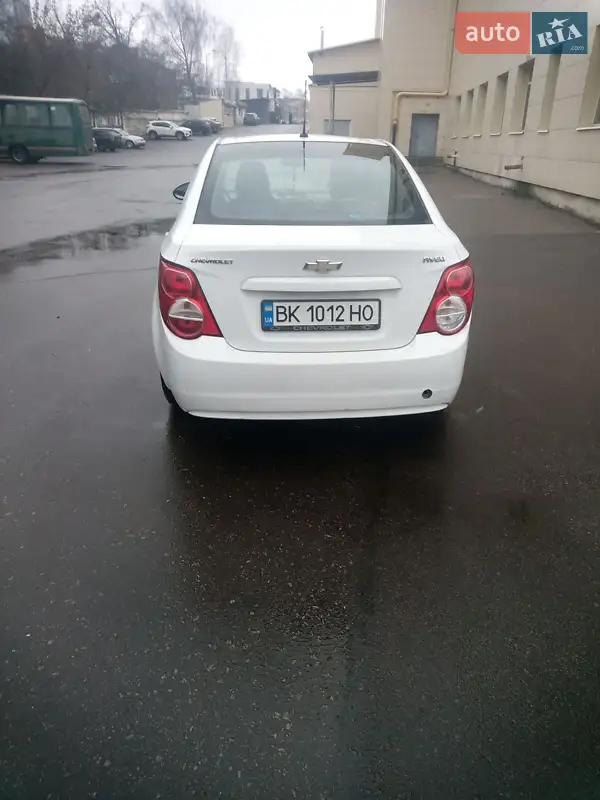 Седан Chevrolet Aveo 2012 в 