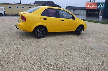 Седан Chevrolet Aveo 2005 в Кременці