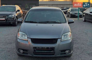 Седан Chevrolet Aveo 2011 в Ровно