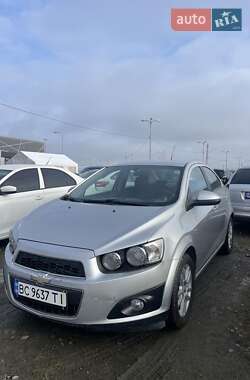 Седан Chevrolet Aveo 2012 в Львові