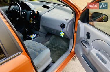 Седан Chevrolet Aveo 2005 в Ровно