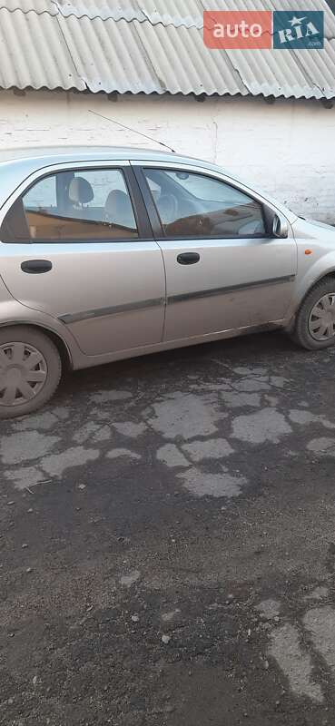 Седан Chevrolet Aveo 2005 в Христинівці