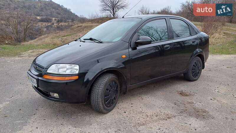 Седан Chevrolet Aveo 2005 в Кривому Розі