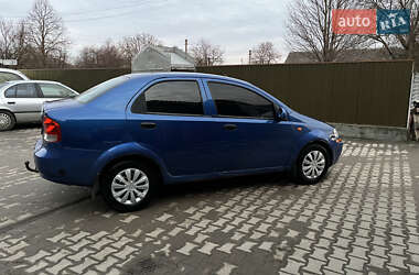 Седан Chevrolet Aveo 2005 в Чернівцях