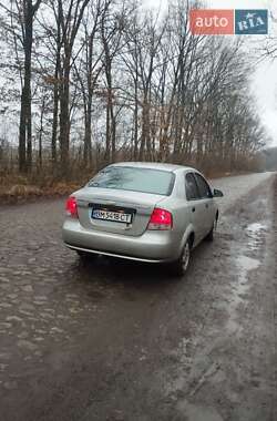 Седан Chevrolet Aveo 2004 в Києві