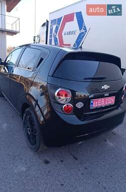 Хетчбек Chevrolet Aveo 2011 в Сарнах