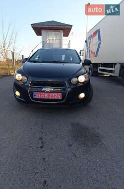 Хетчбек Chevrolet Aveo 2011 в Сарнах