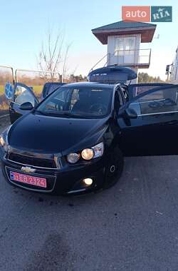 Хетчбек Chevrolet Aveo 2011 в Сарнах