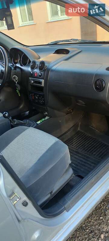 Седан Chevrolet Aveo 2006 в Запоріжжі