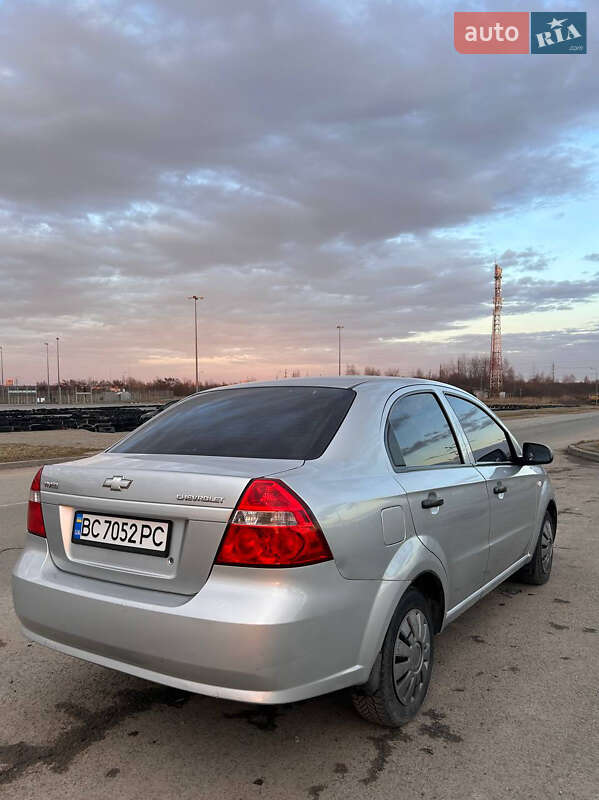 Седан Chevrolet Aveo 2008 в Львове