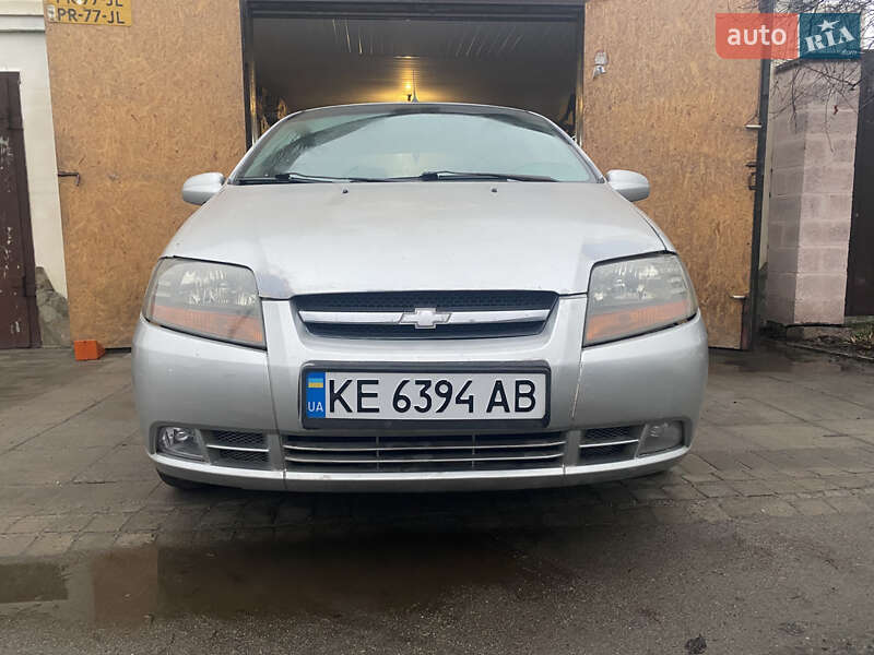 Седан Chevrolet Aveo 2005 в Днепре