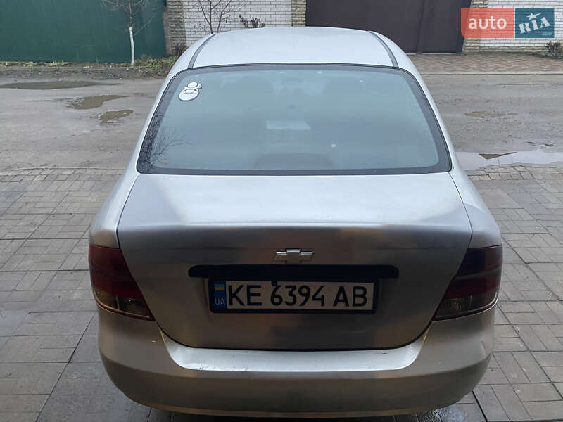 Седан Chevrolet Aveo 2005 в Днепре