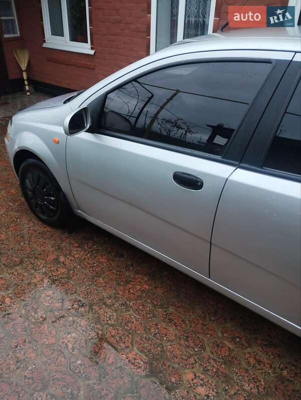 Седан Chevrolet Aveo 2005 в Кропивницком