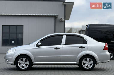 Седан Chevrolet Aveo 2008 в Черновцах