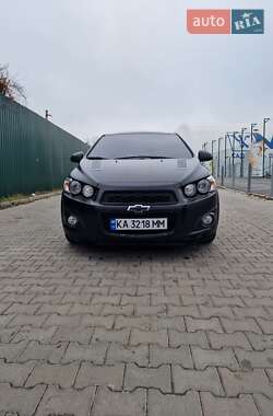 Седан Chevrolet Aveo 2012 в Києві