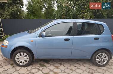 Хэтчбек Chevrolet Aveo 2005 в 