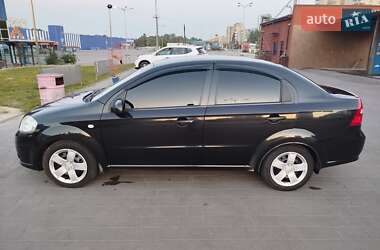 Седан Chevrolet Aveo 2011 в Сумах