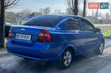 Седан Chevrolet Aveo 2006 в Новом Буге