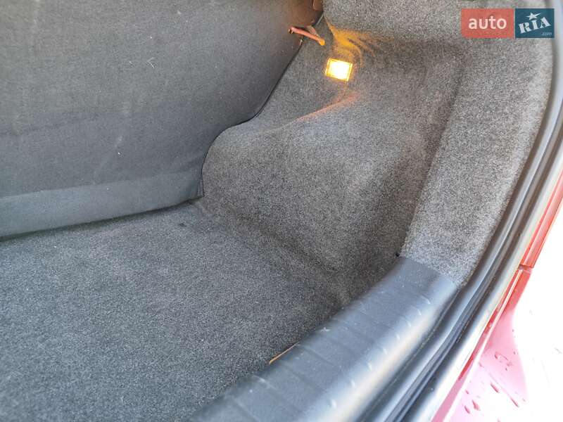 Хетчбек Chevrolet Aveo 2006 в Дніпрі