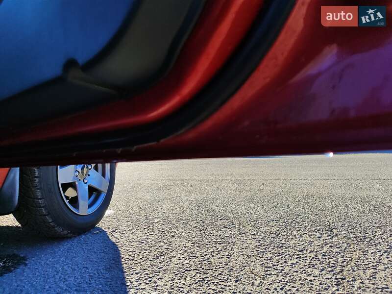 Хетчбек Chevrolet Aveo 2006 в Дніпрі