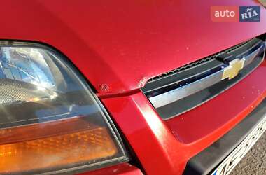 Хэтчбек Chevrolet Aveo 2006 в 