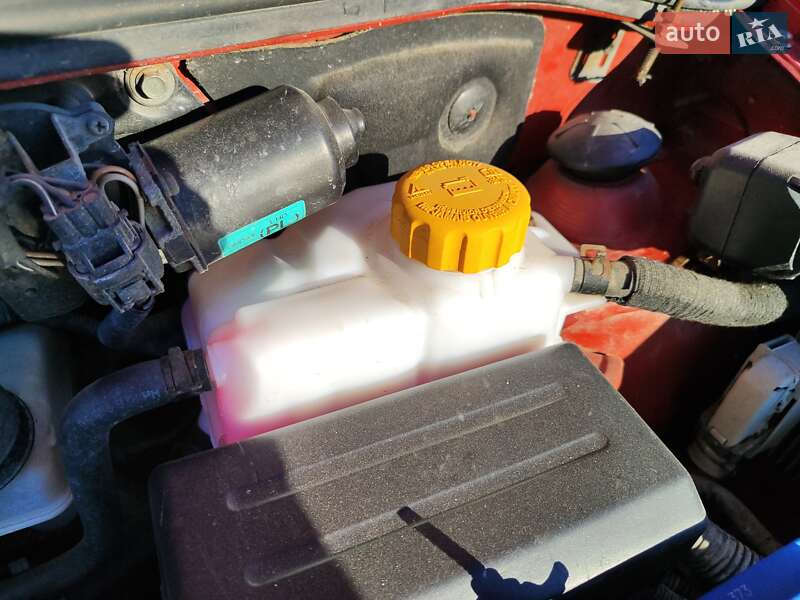 Хетчбек Chevrolet Aveo 2006 в Дніпрі