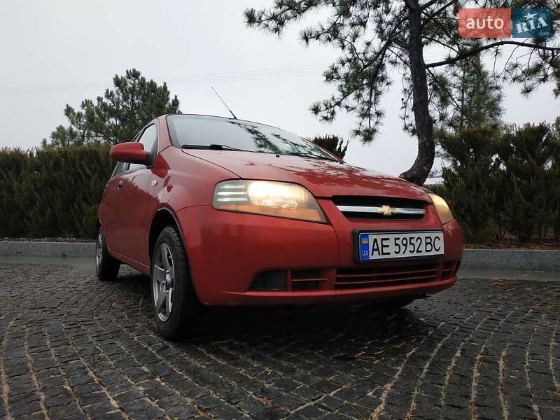 Хетчбек Chevrolet Aveo 2006 в Дніпрі